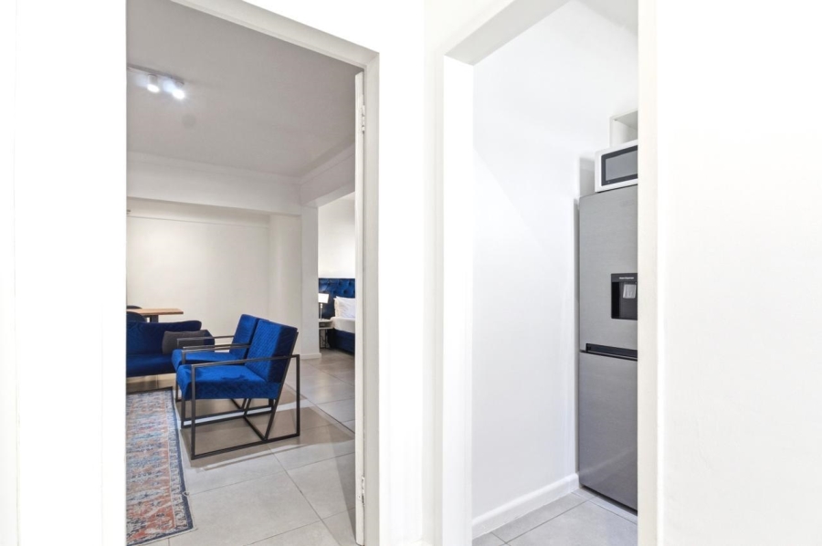 1 Bedroom Property for Sale in Sea Point Western Cape